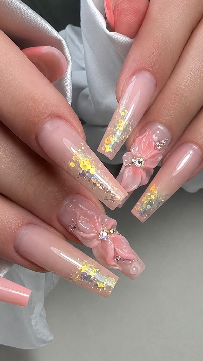 Nägel Blush Crystal mit 3D-Blüten